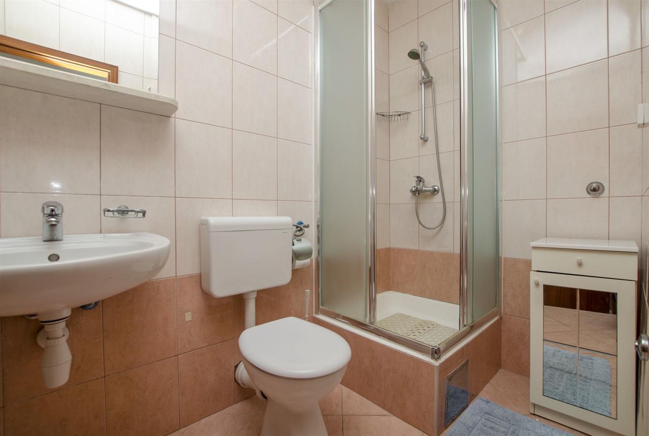 Apartment Anic Бол Екстериор снимка